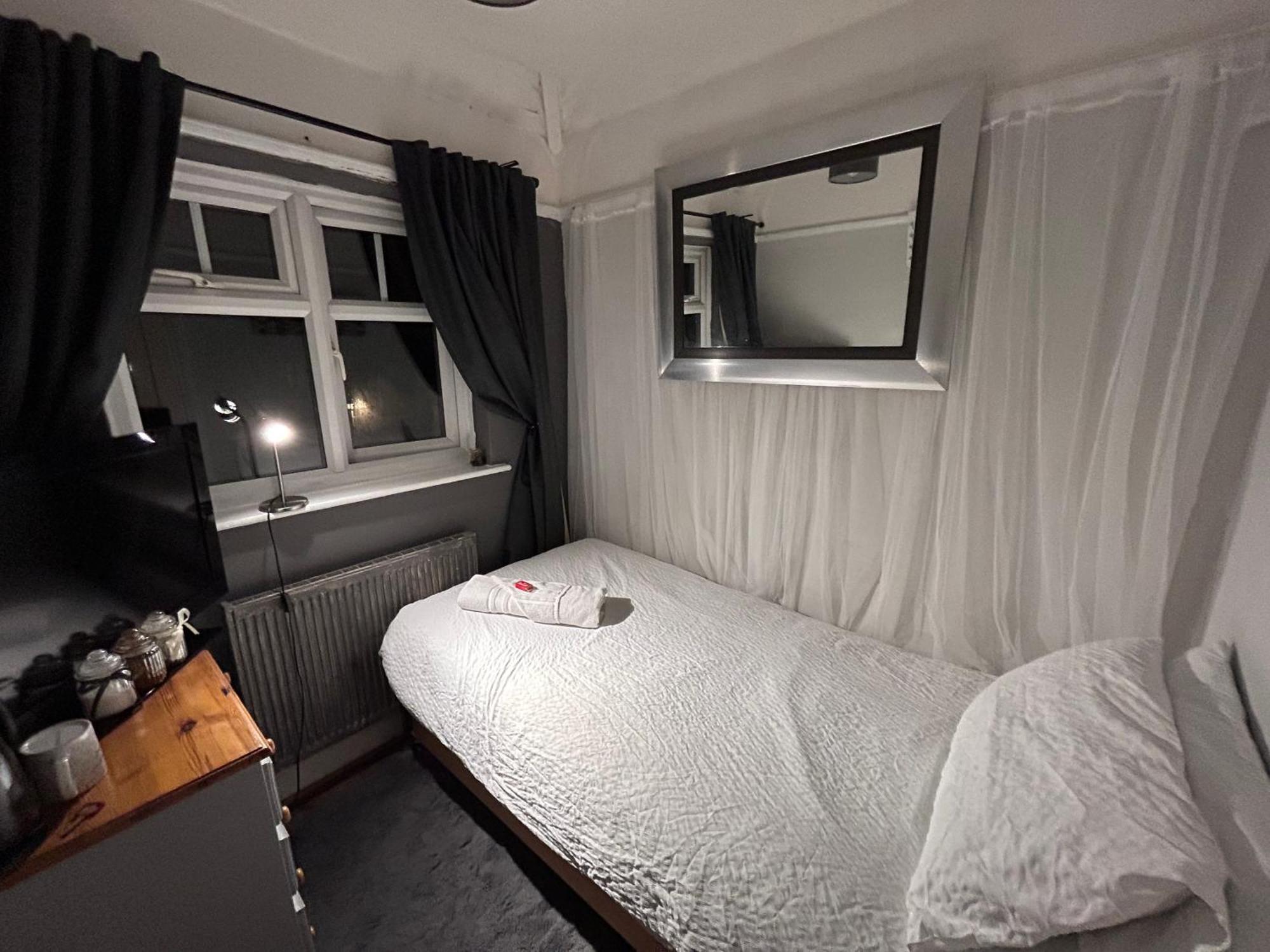 Apartamento Redditch Rest Near Town Centre & Transport Links Exterior foto