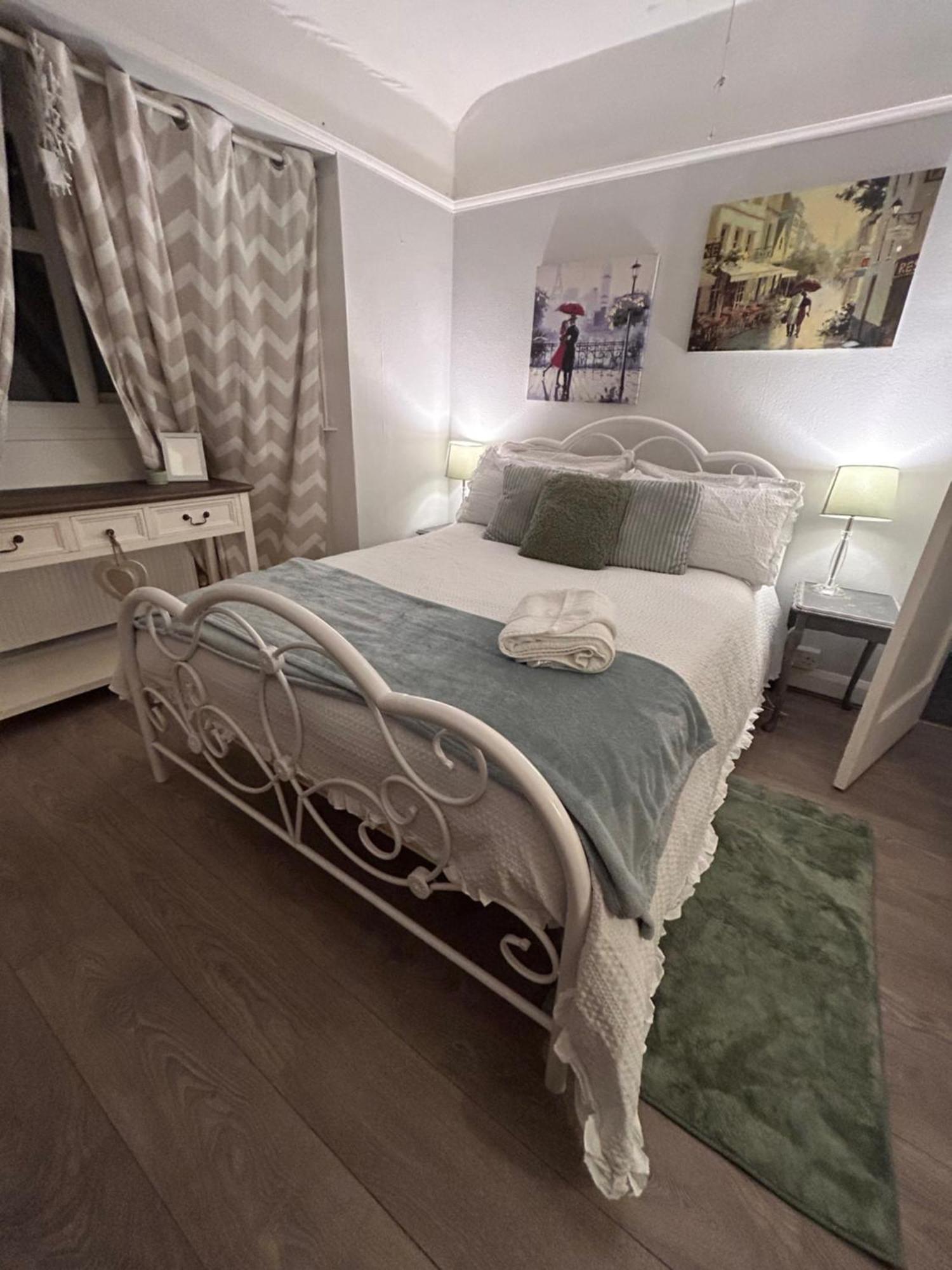 Apartamento Redditch Rest Near Town Centre & Transport Links Exterior foto