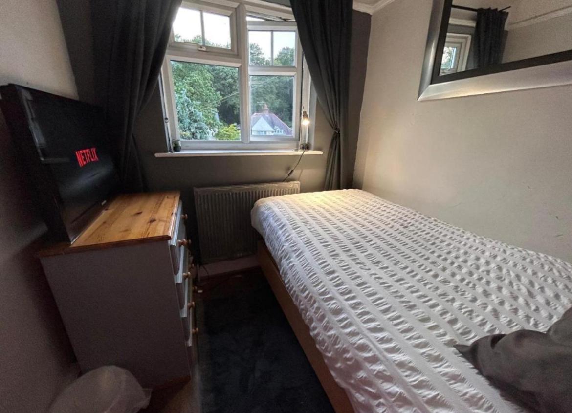 Apartamento Redditch Rest Near Town Centre & Transport Links Exterior foto