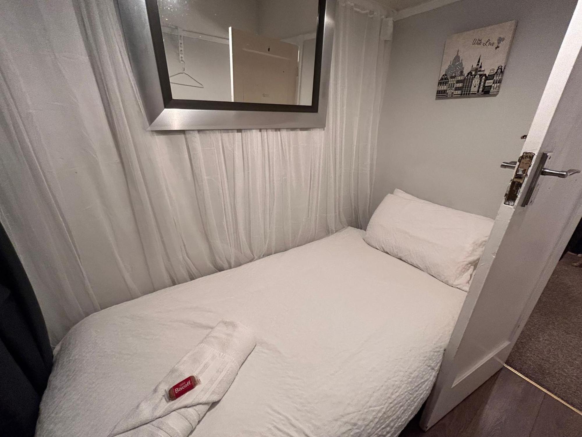Apartamento Redditch Rest Near Town Centre & Transport Links Exterior foto